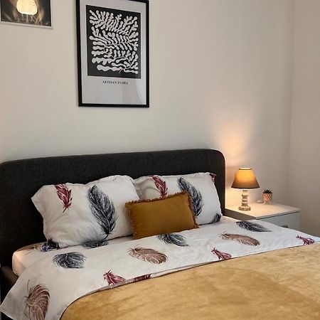 Danny Apartment Durres Bagian luar foto