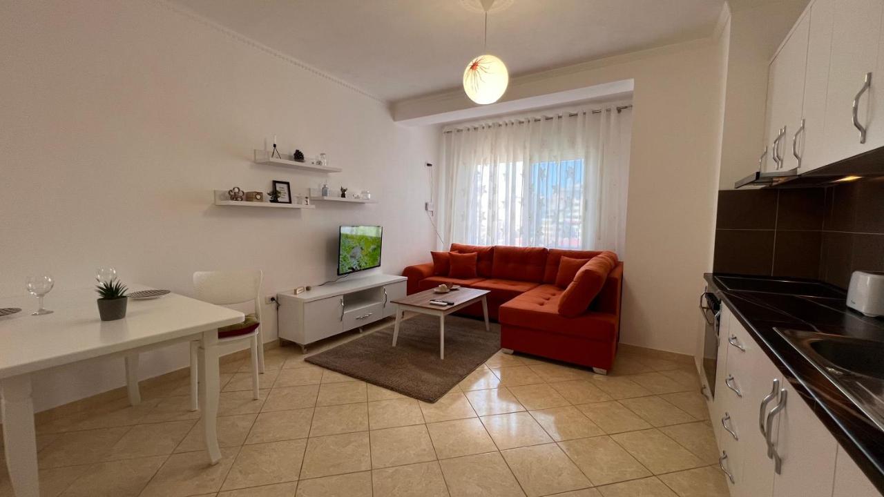 Danny Apartment Durres Bagian luar foto